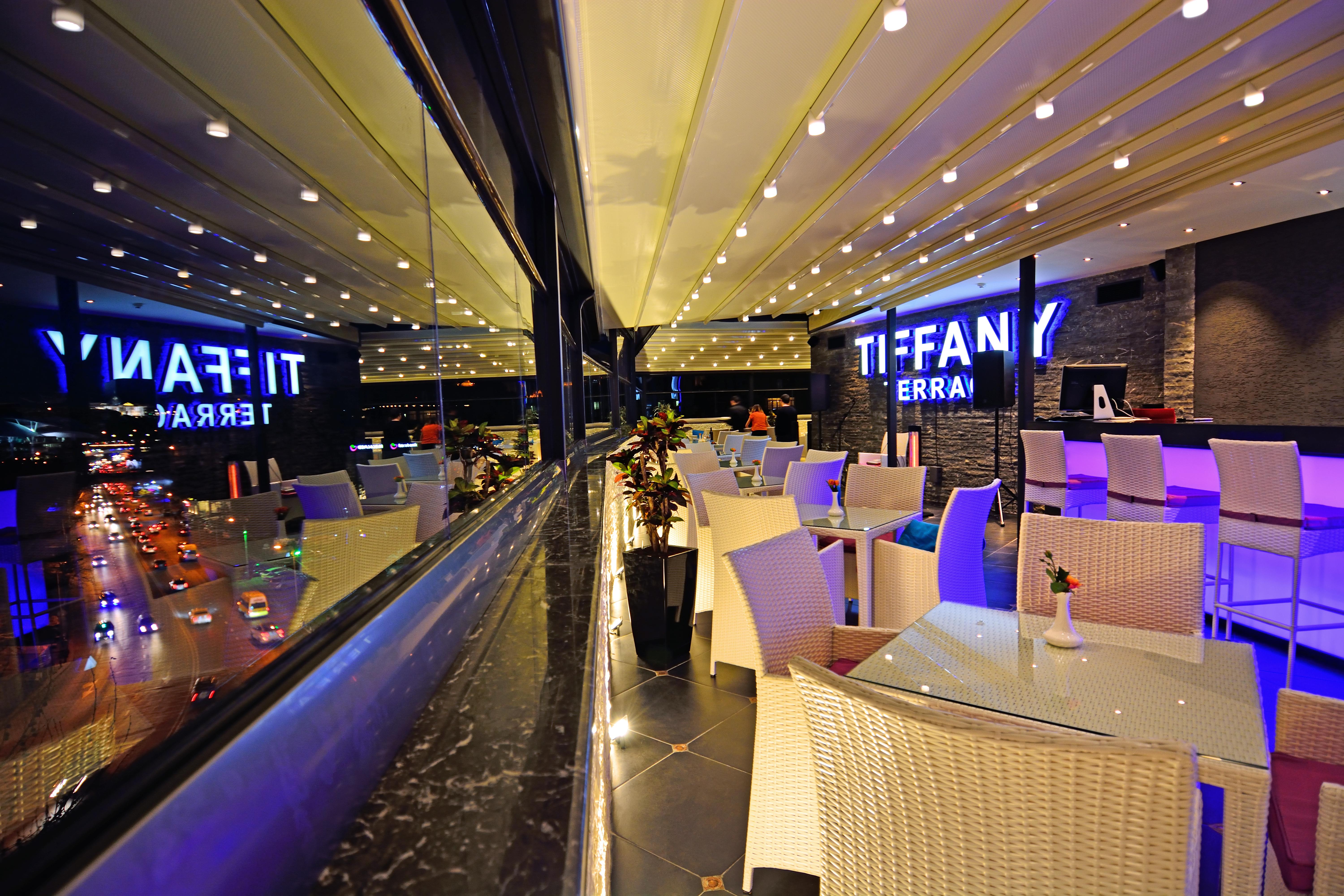 โรงแรมริเวอร์ ไซด์ ทบิลิซี Tbilisi ภายนอก รูปภาพ The interior of the restaurant