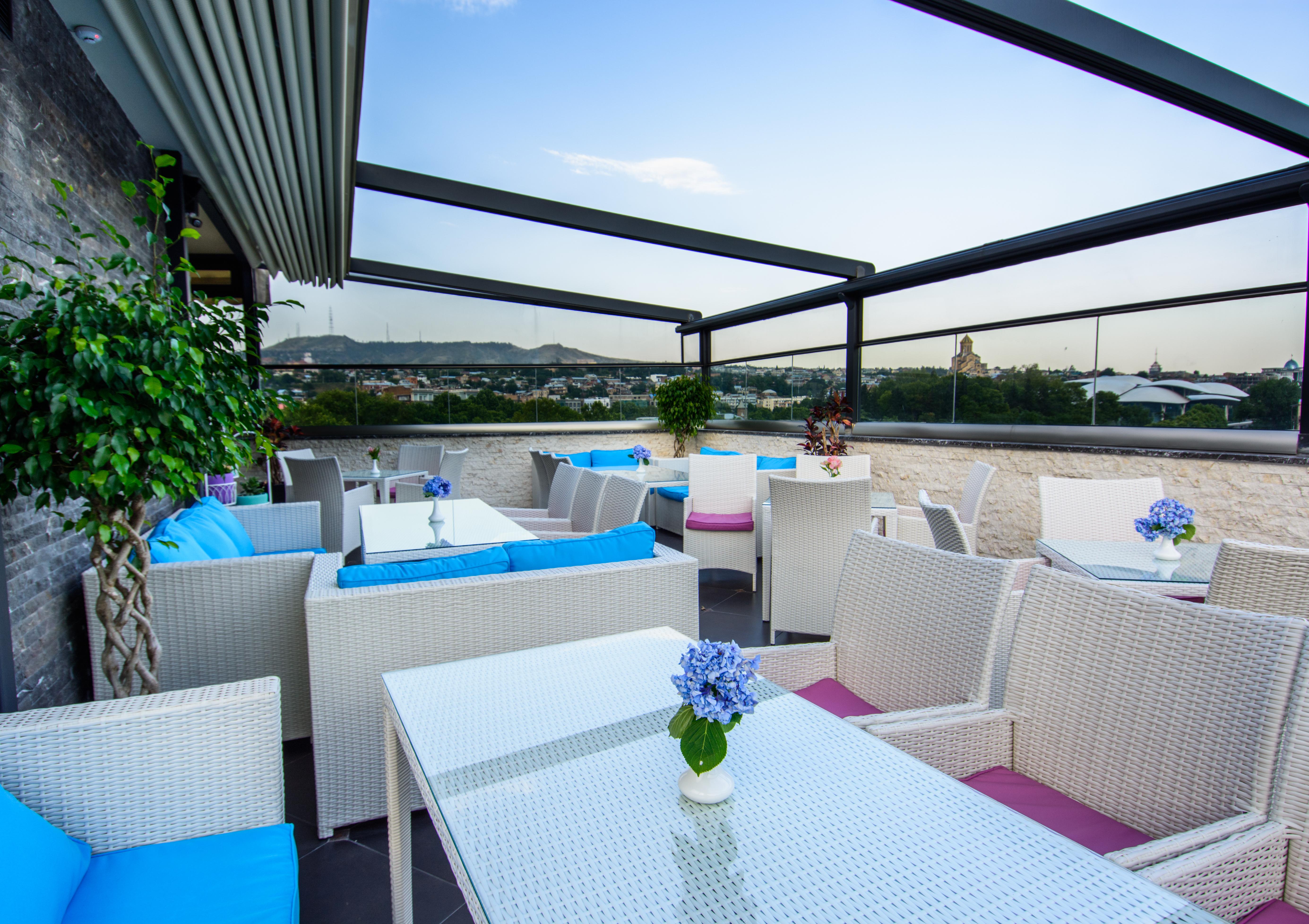 โรงแรมริเวอร์ ไซด์ ทบิลิซี Tbilisi ภายนอก รูปภาพ Skyline Terrace