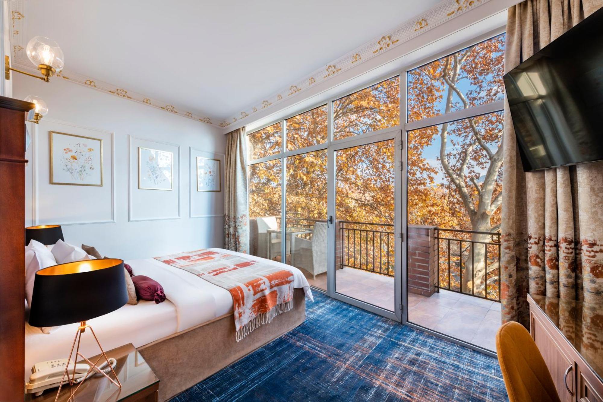 โรงแรมริเวอร์ ไซด์ ทบิลิซี Tbilisi ภายนอก รูปภาพ Deluxe room with balcony