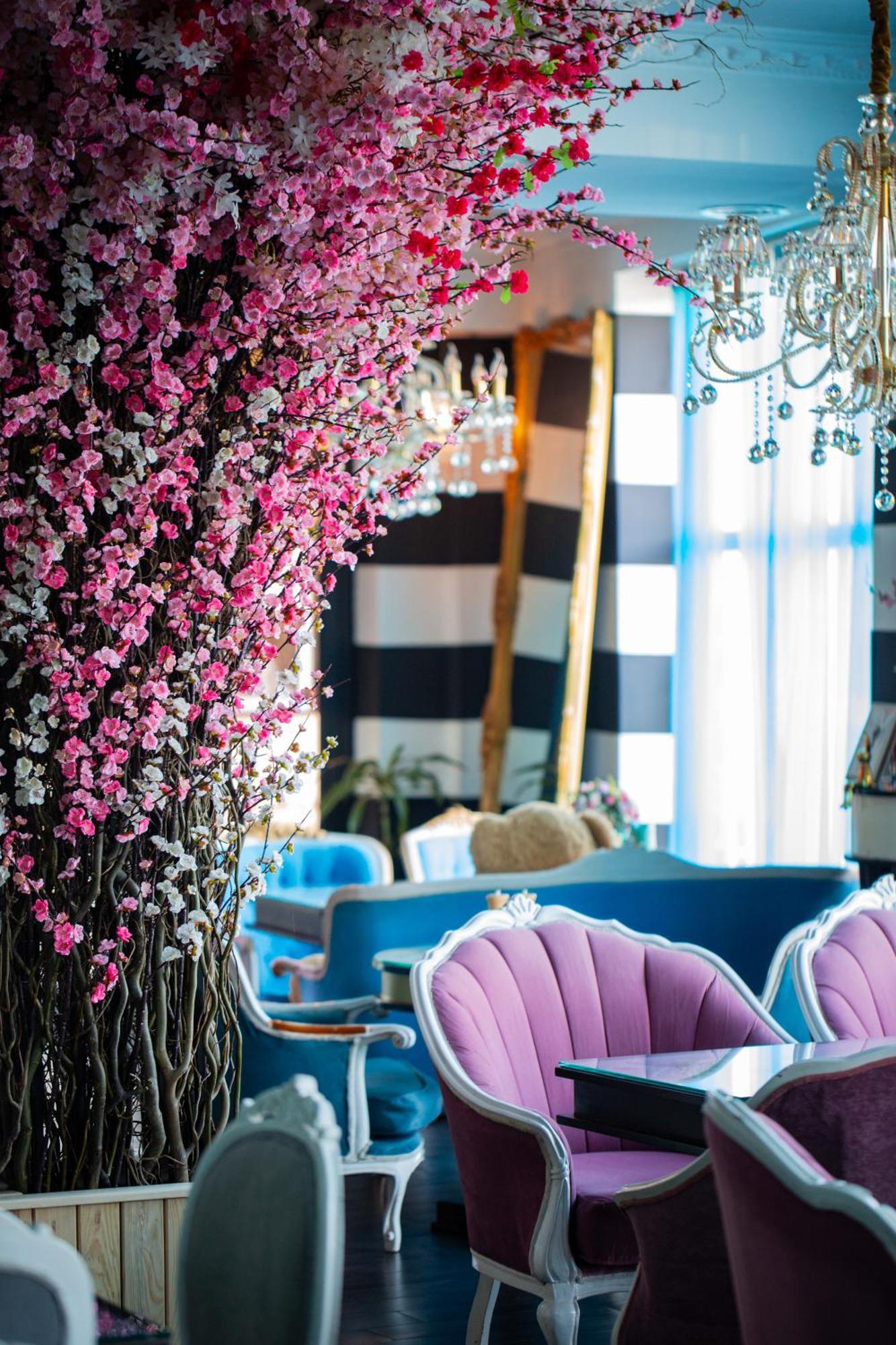 โรงแรมริเวอร์ ไซด์ ทบิลิซี Tbilisi ภายนอก รูปภาพ Interior of the restaurant