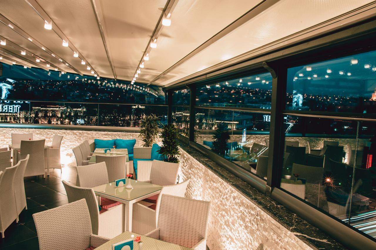 โรงแรมริเวอร์ ไซด์ ทบิลิซี Tbilisi ภายนอก รูปภาพ The Sky Bar